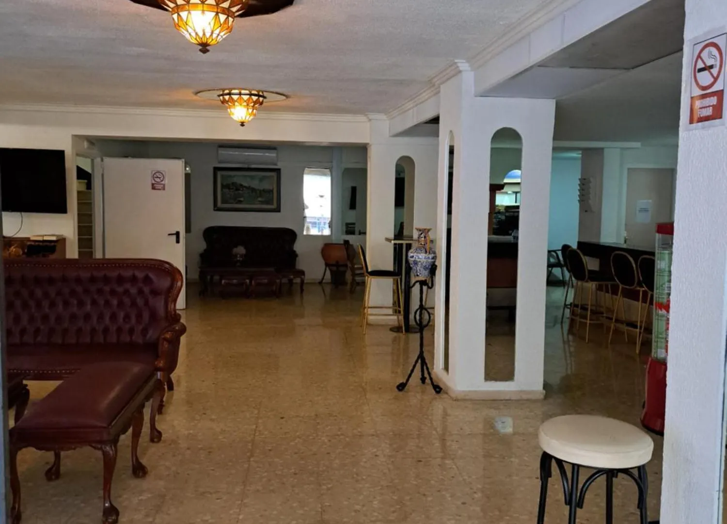 Hostal Caste Lloret de Mar Guest house