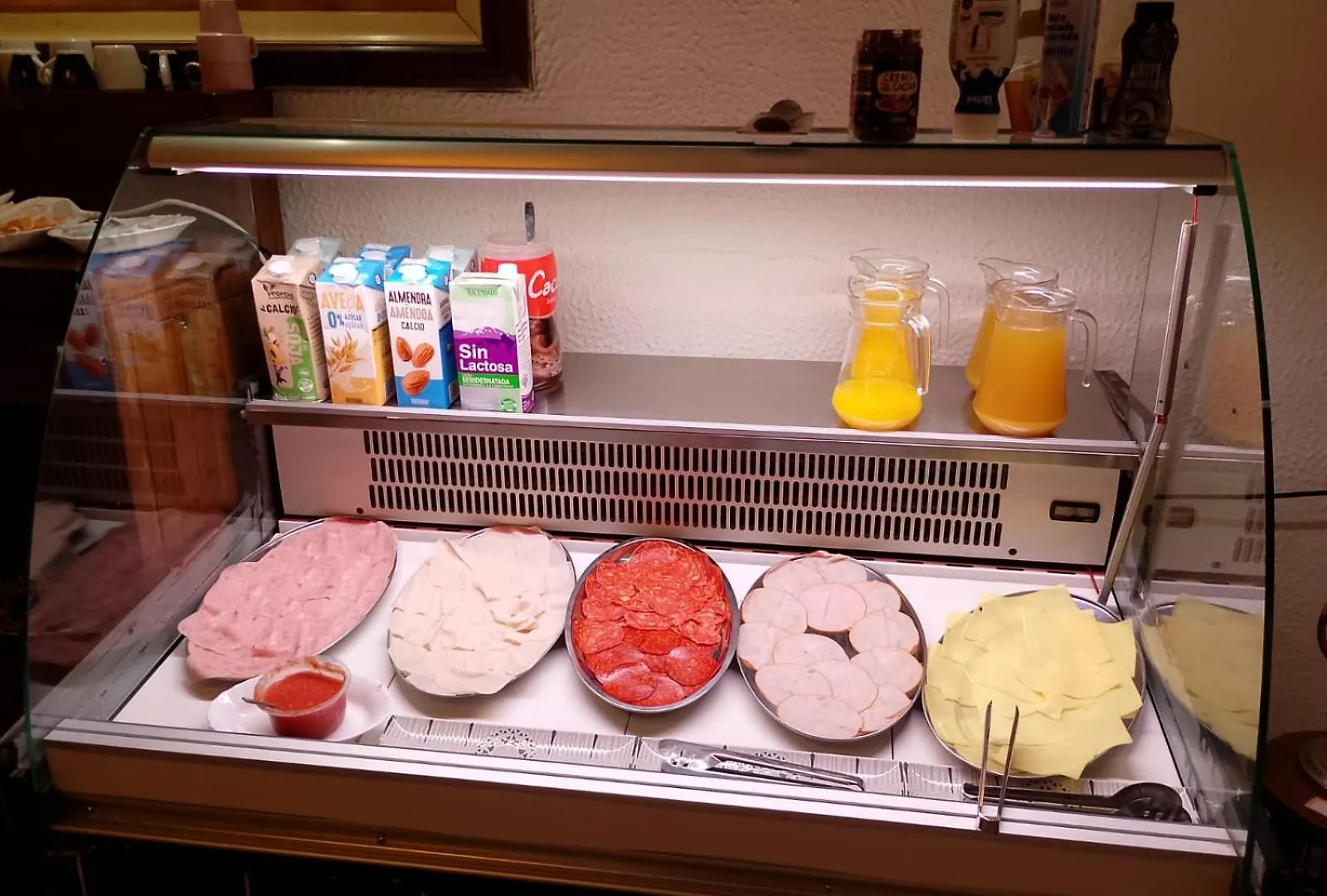 Hostal Caste Lloret de Mar 0*,  Spain