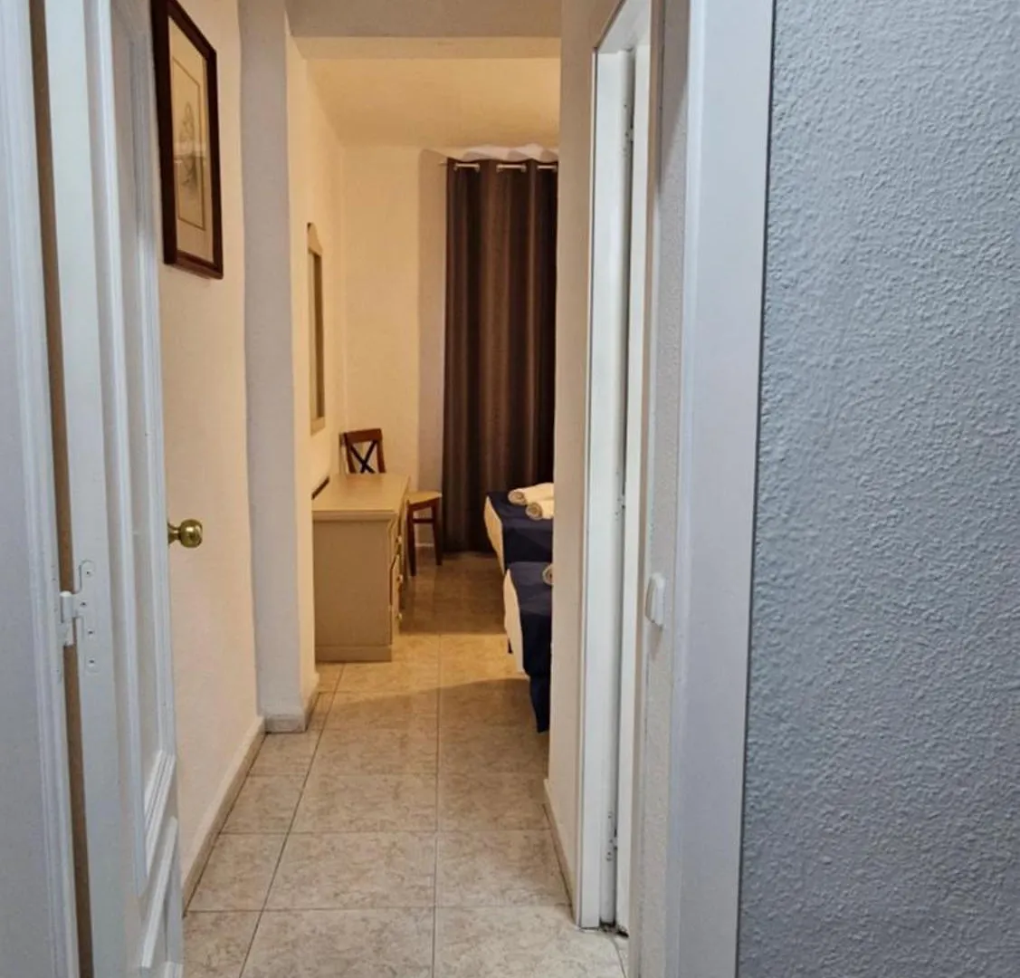 Hostal Caste Lloret de Mar