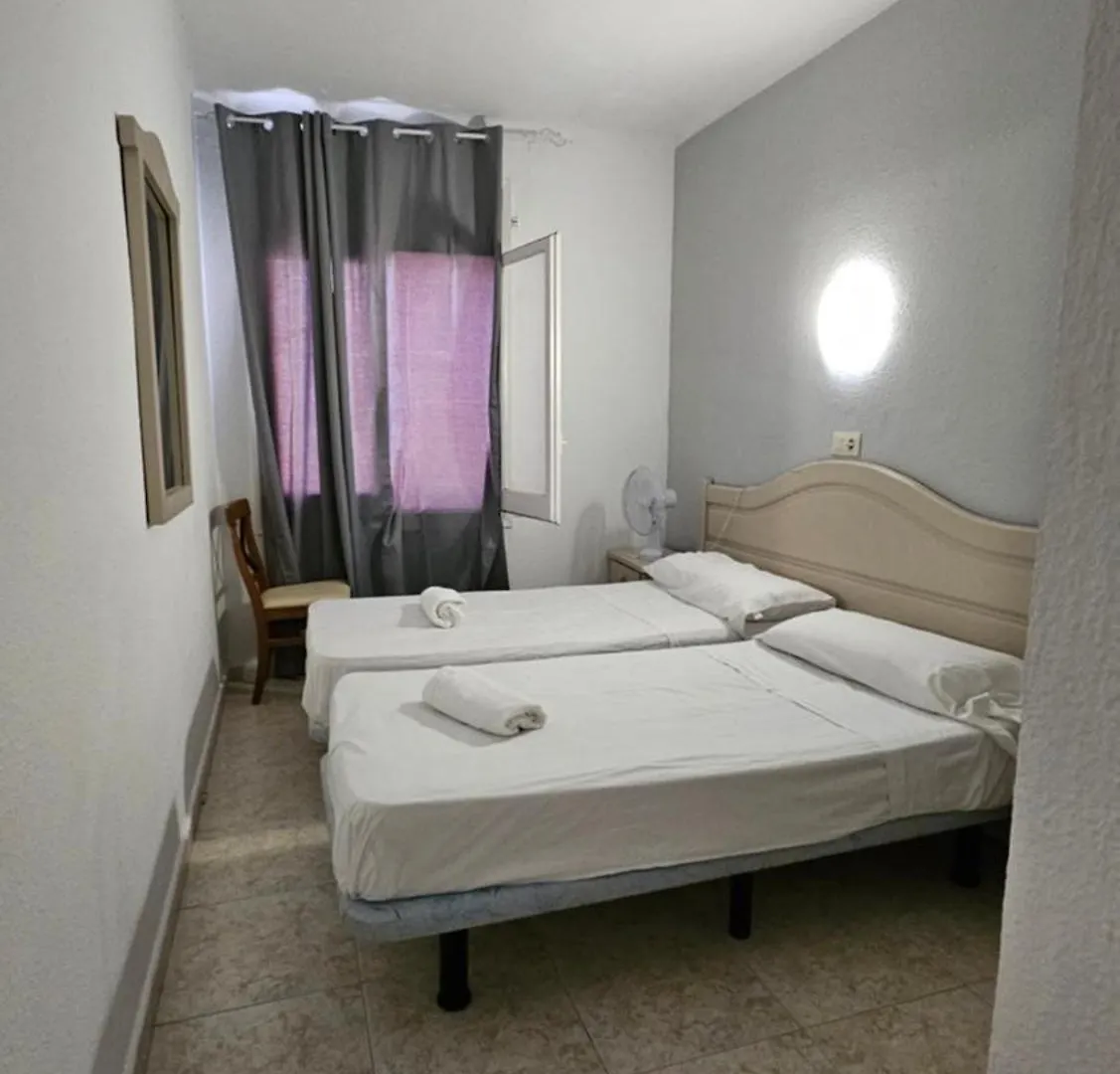 Hostal Caste يوريت دي مار بيت ضيافة
